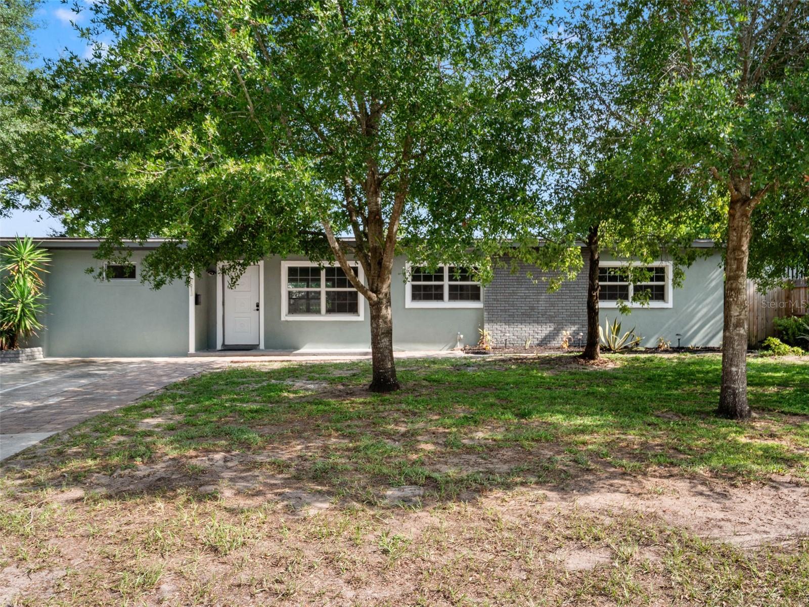 3813 Edland Dr Property Photo 1