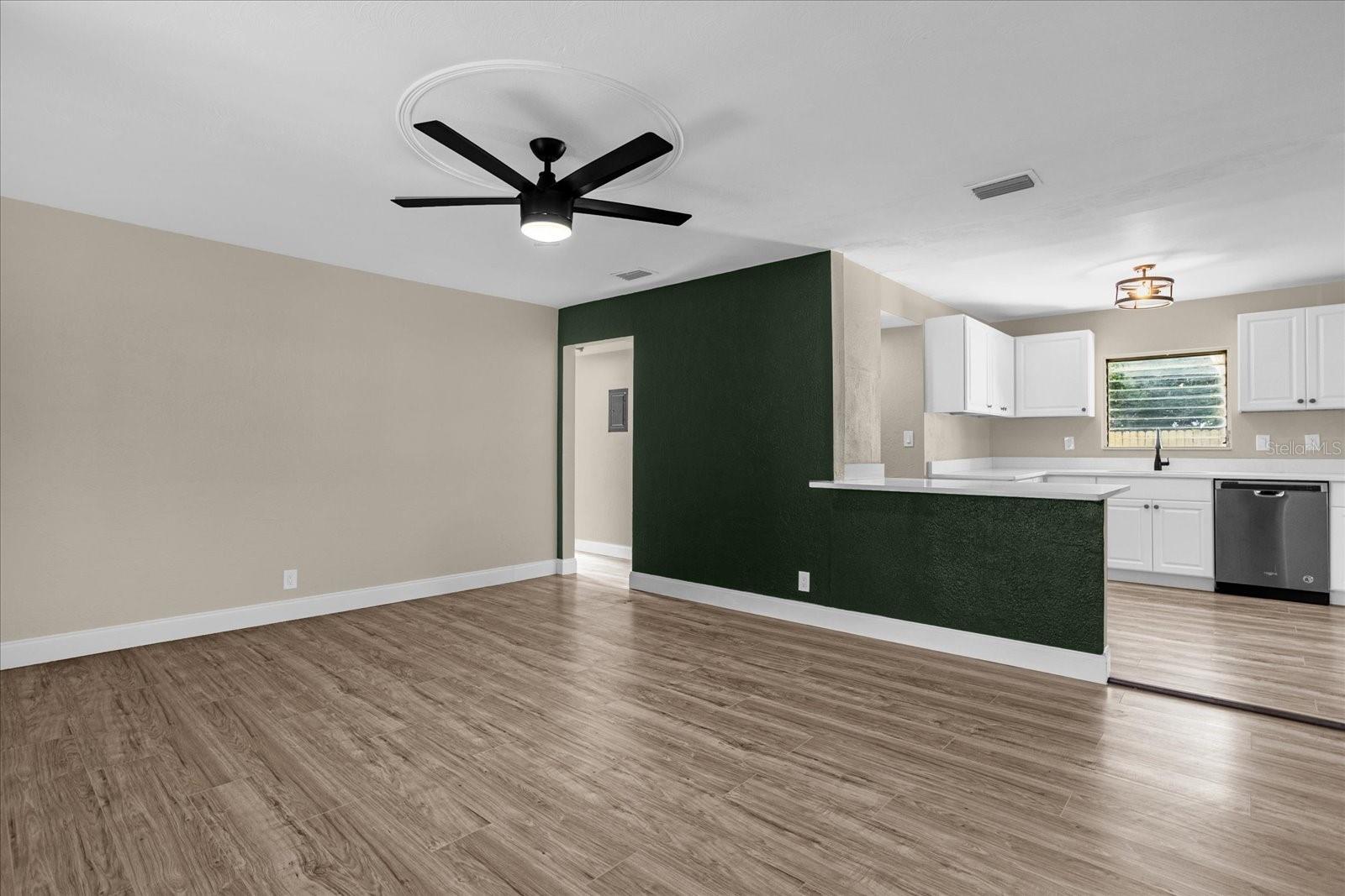 1008 10th St Property Photo 5