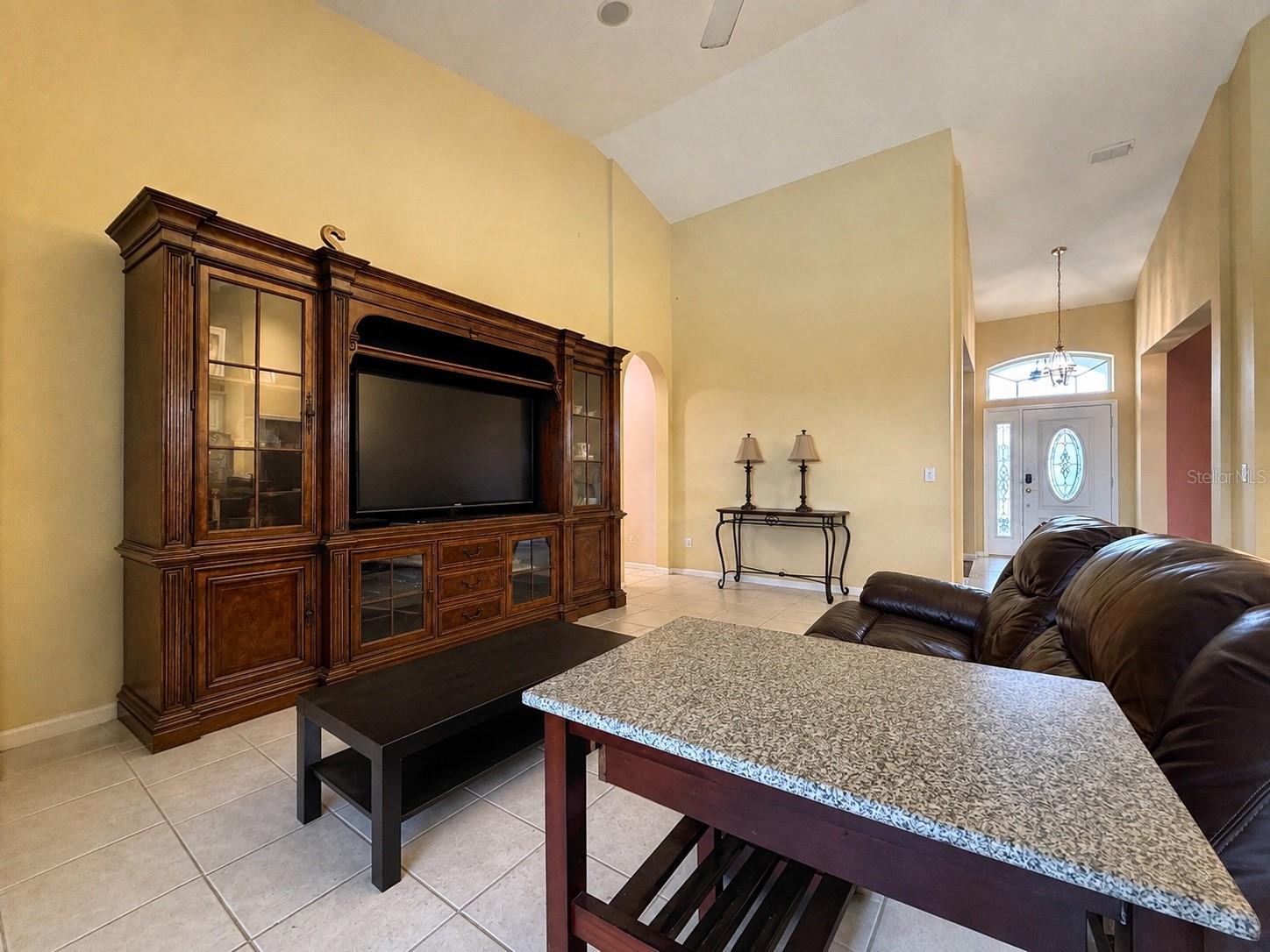3637 Devereaux Ct Property Photo 6