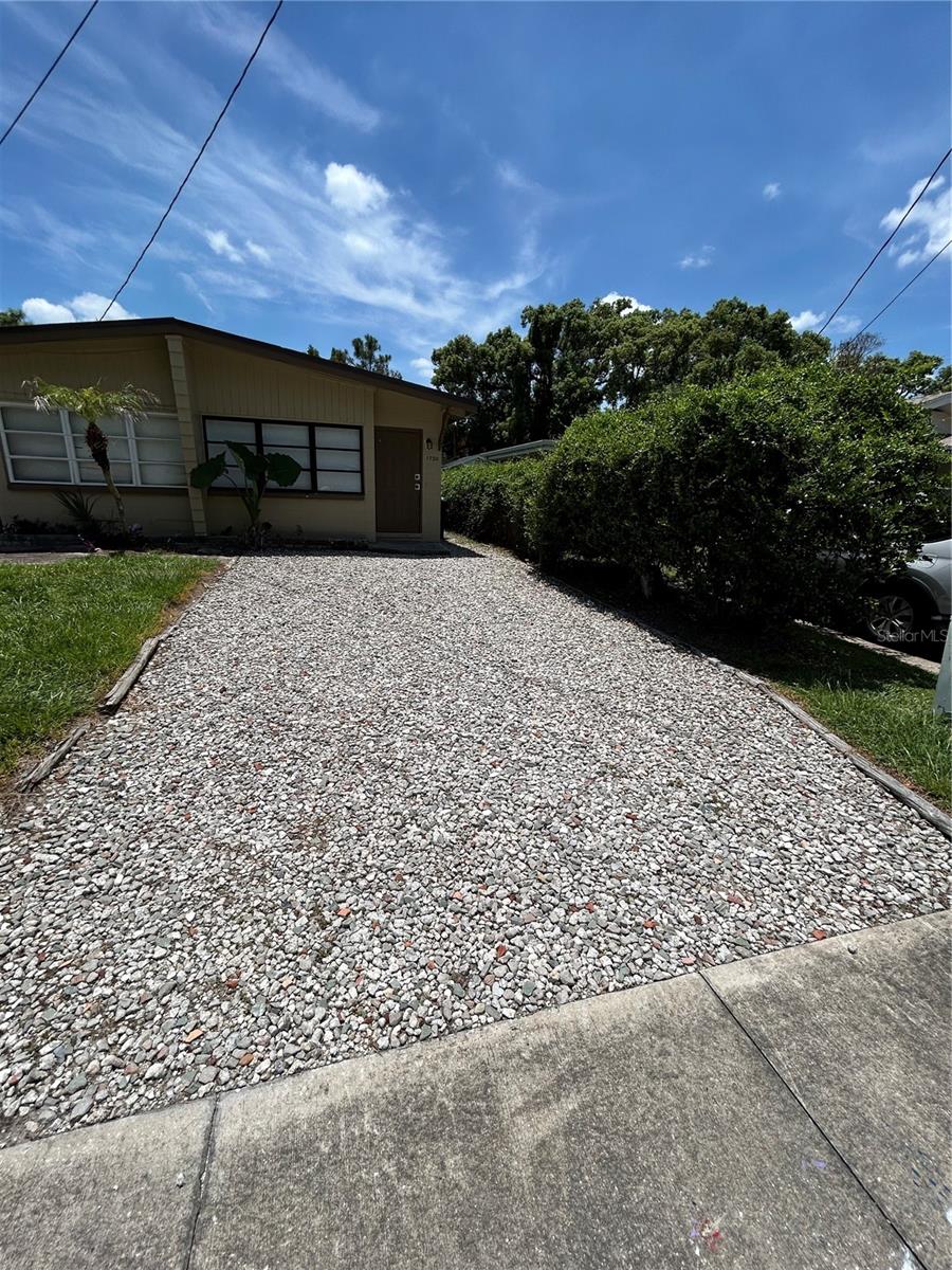 1720 Miller Ave Property Photo 2