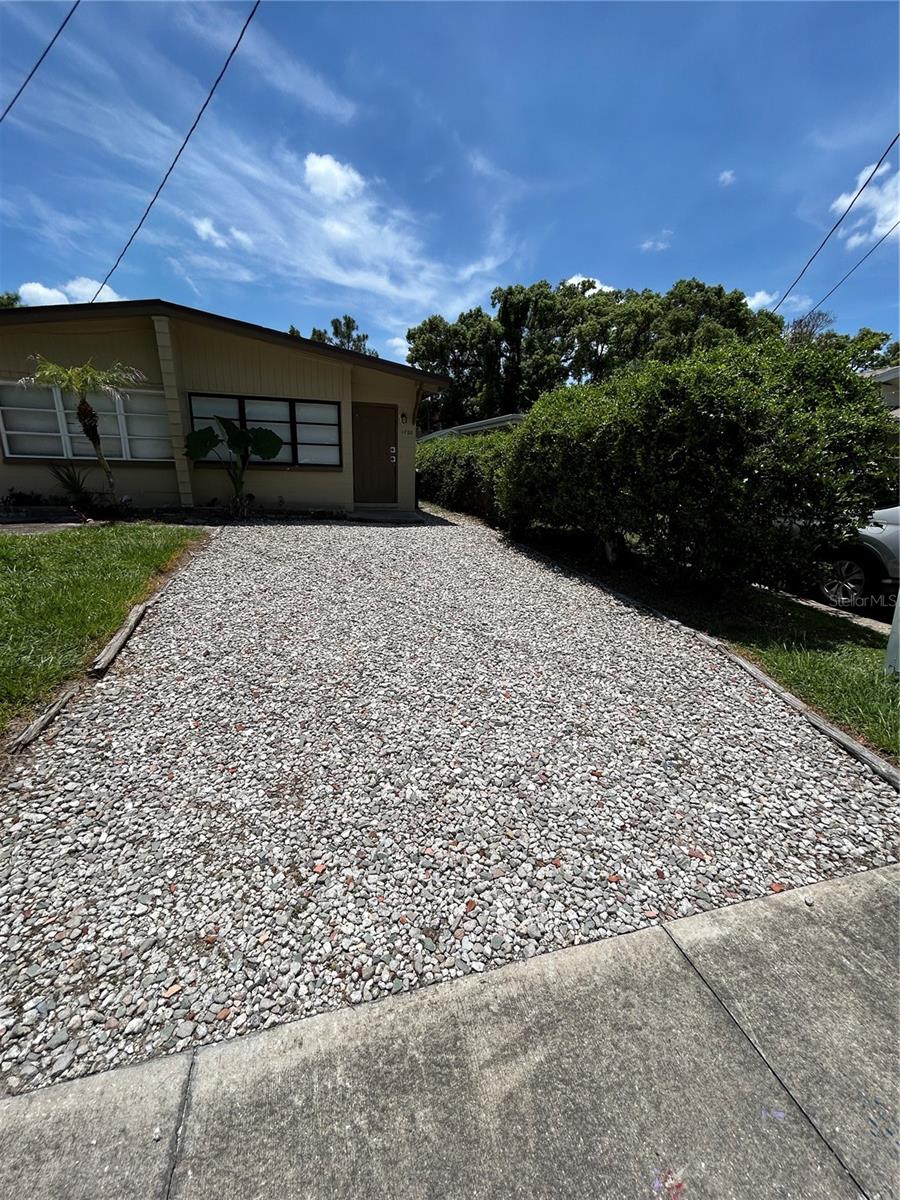 1720 Miller Ave Property Photo 3