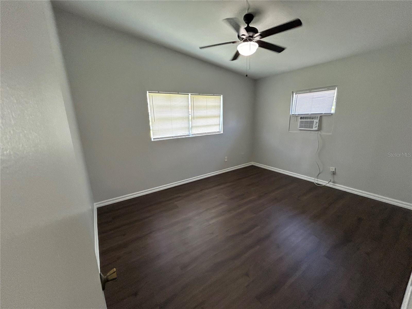 1720 Miller Ave Property Photo 14