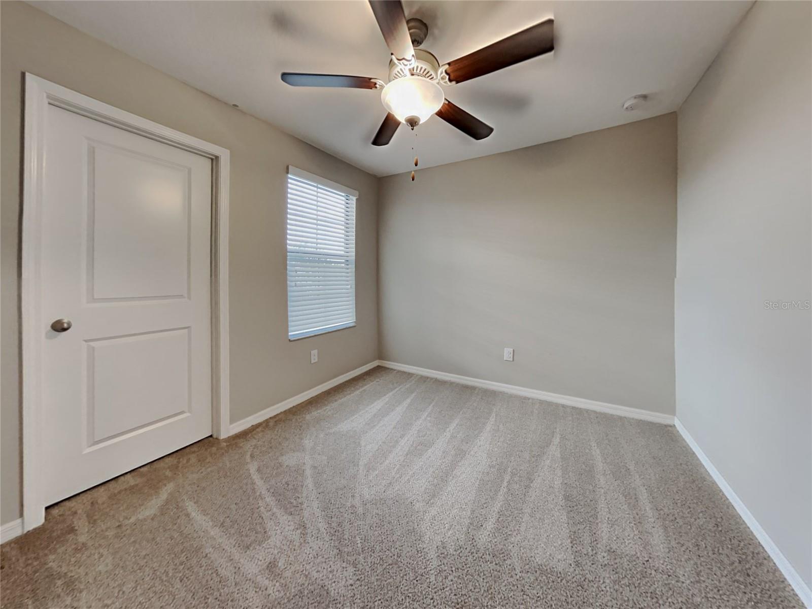 O6435313 Property Photo 10