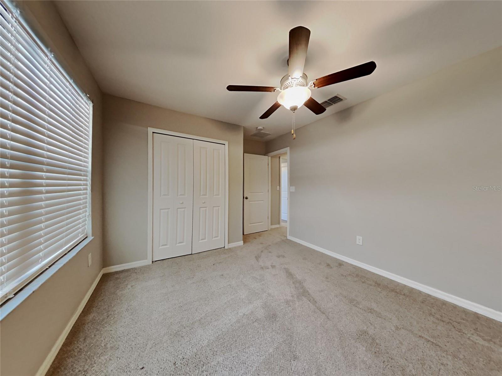 O6435313 Property Photo 13