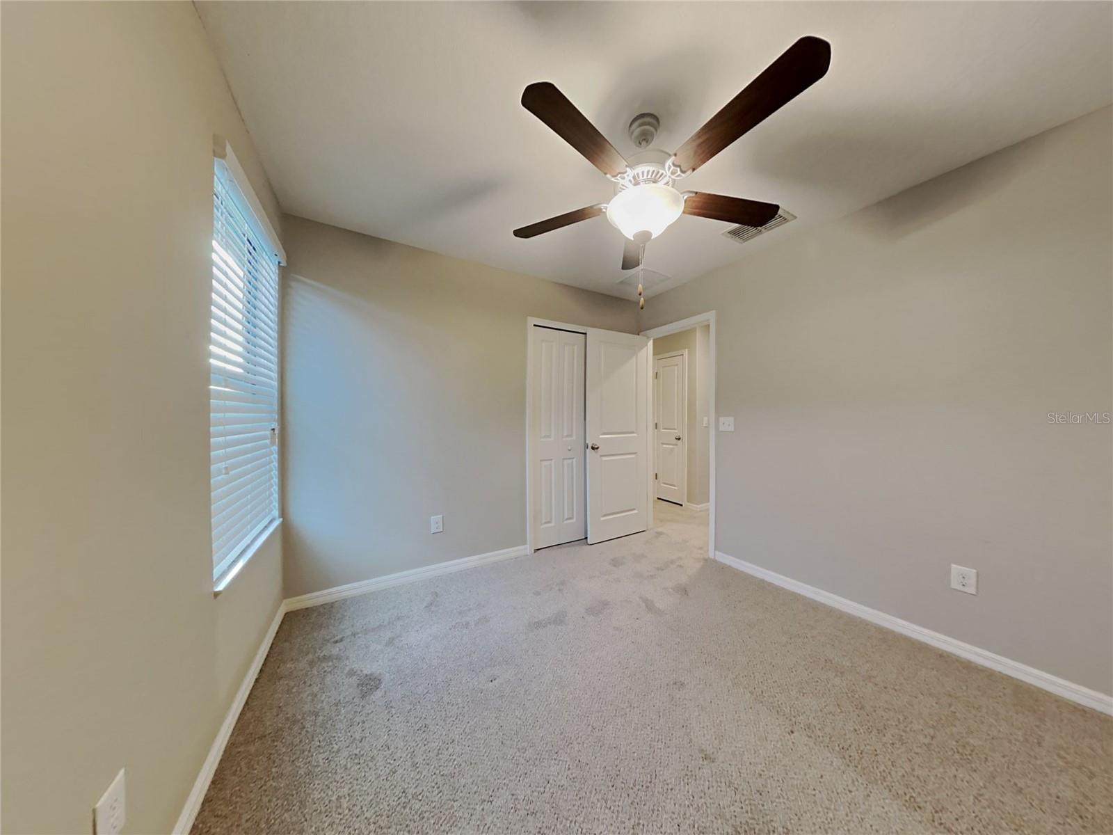 O6435313 Property Photo 16