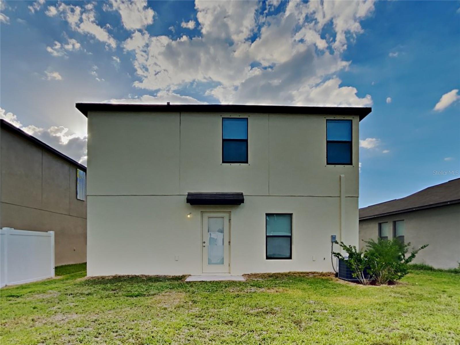 O6435313 Property Photo 20