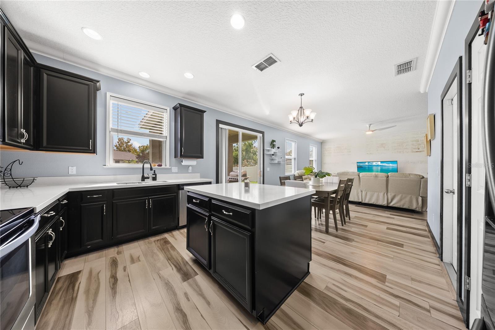 2553 Eagle Bay Blvd Property Photo 4