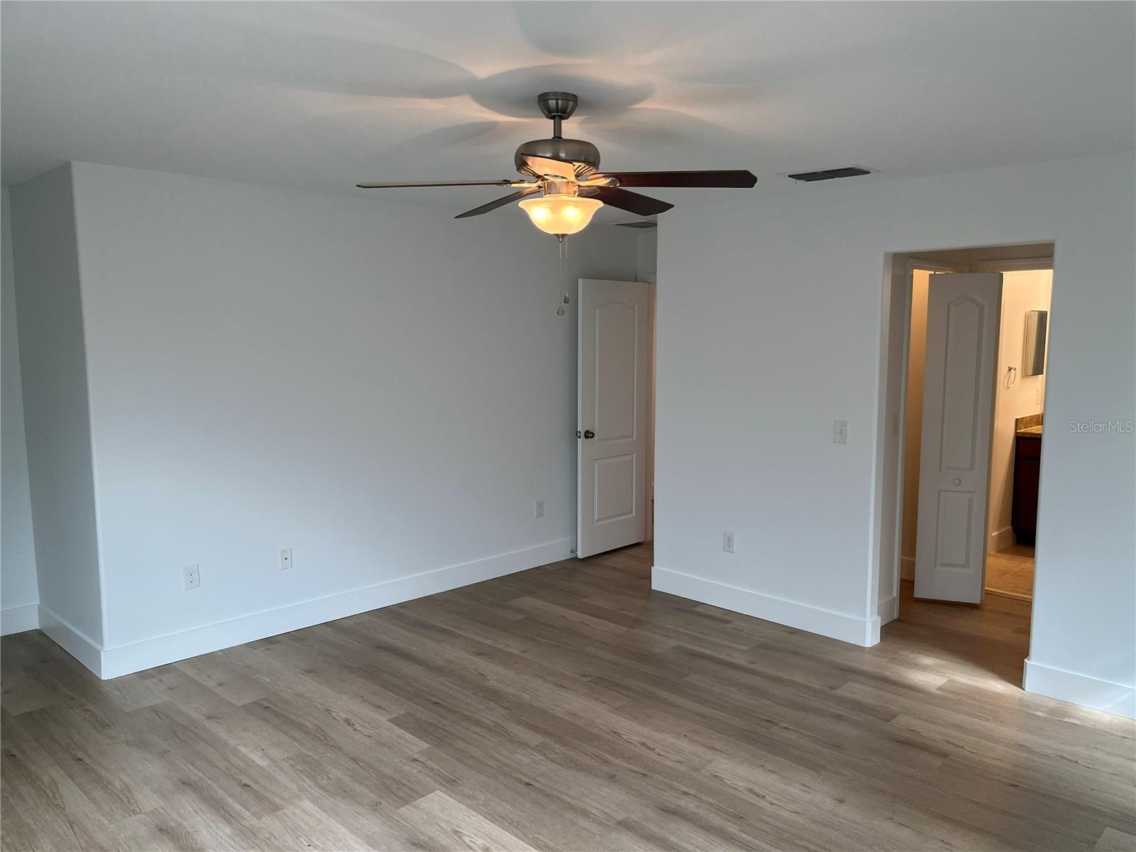 2820 Adelaide Ct Property Photo 9