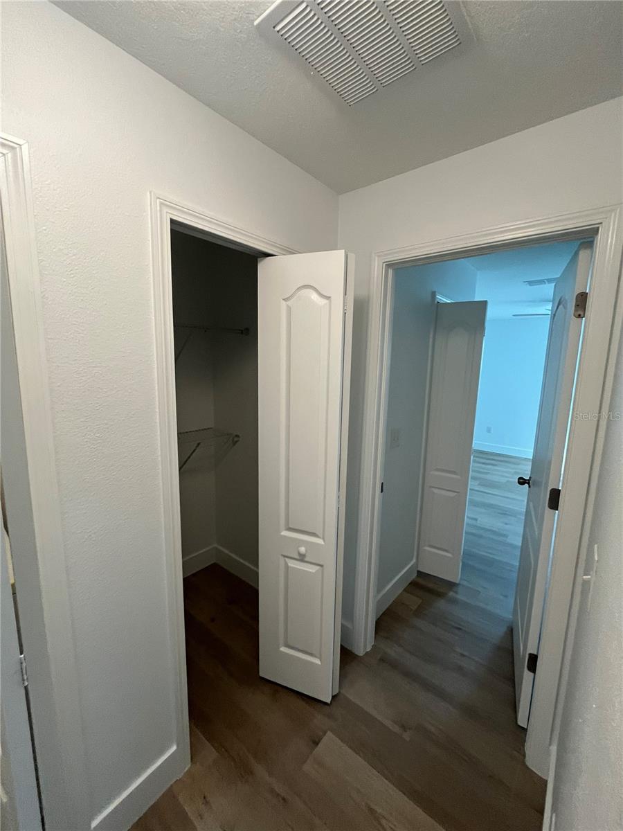 2820 Adelaide Ct Property Photo 17