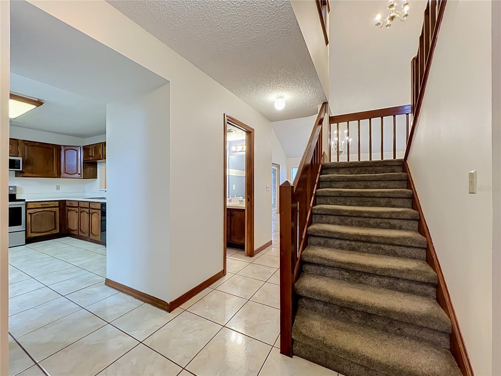O6435341 Property Photo 3