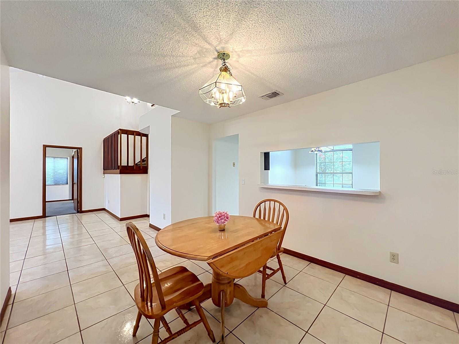 O6435341 Property Photo 18
