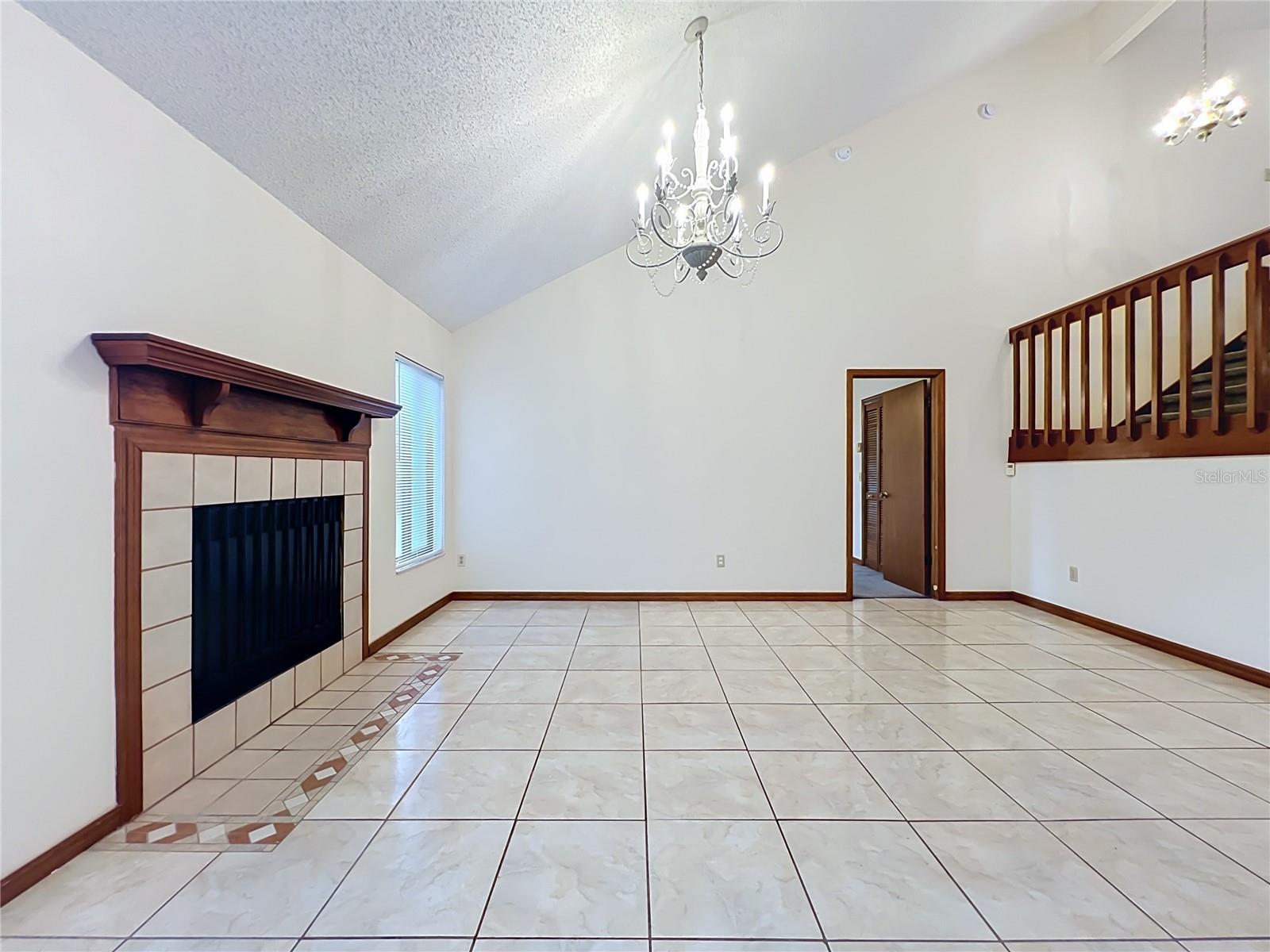 O6435341 Property Photo 23