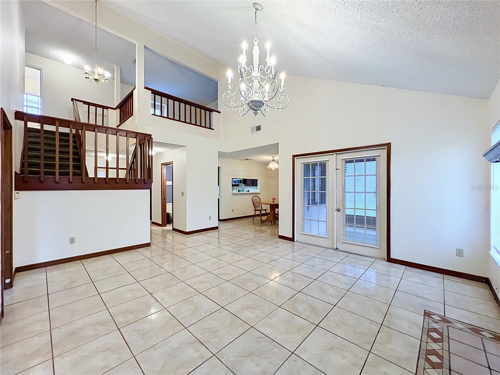 O6435341 Property Photo 25