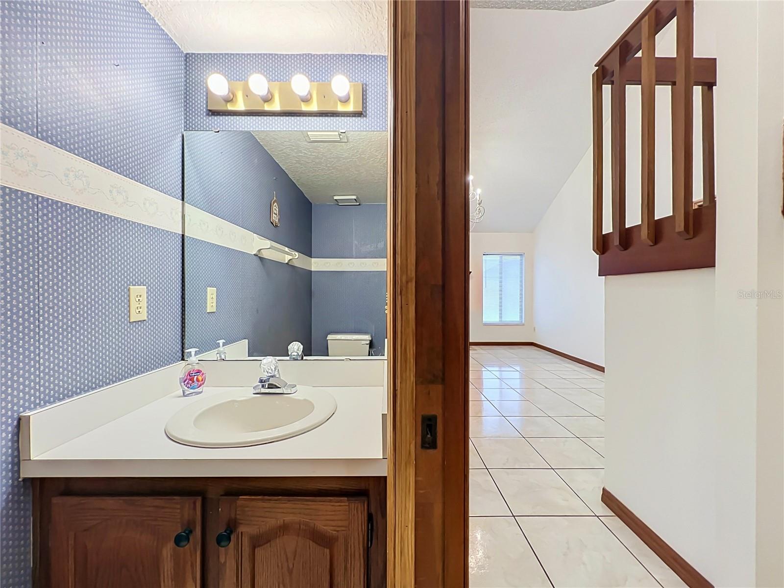 O6435341 Property Photo 30