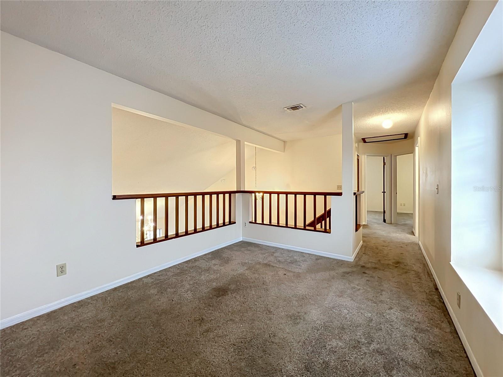 O6435341 Property Photo 36
