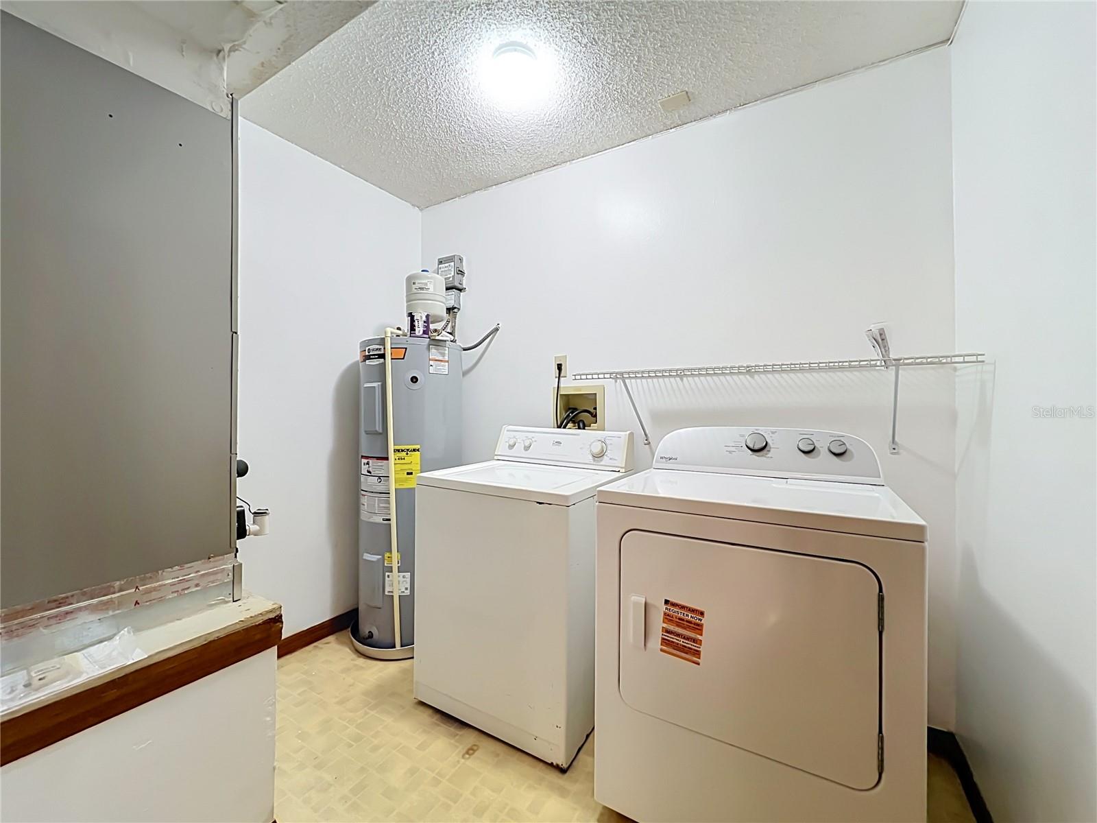 O6435341 Property Photo 66