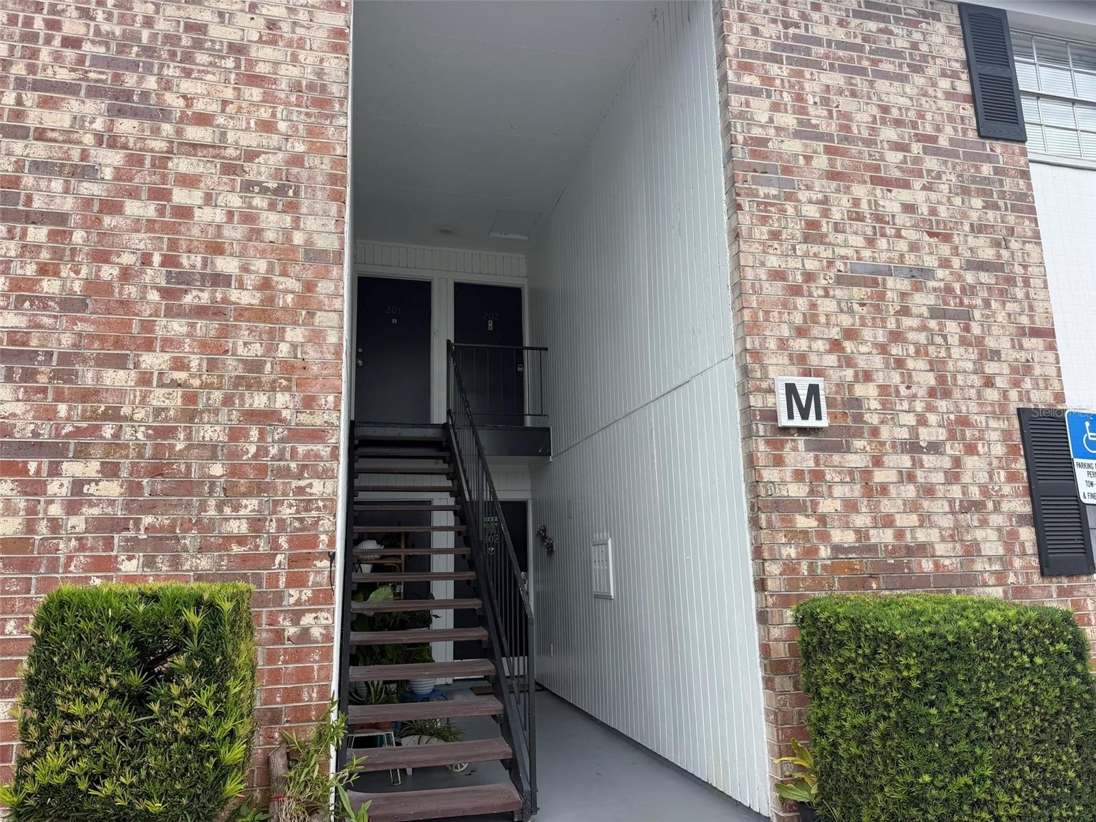 5317 CURRY FORD RD #M202 Property Photo 1