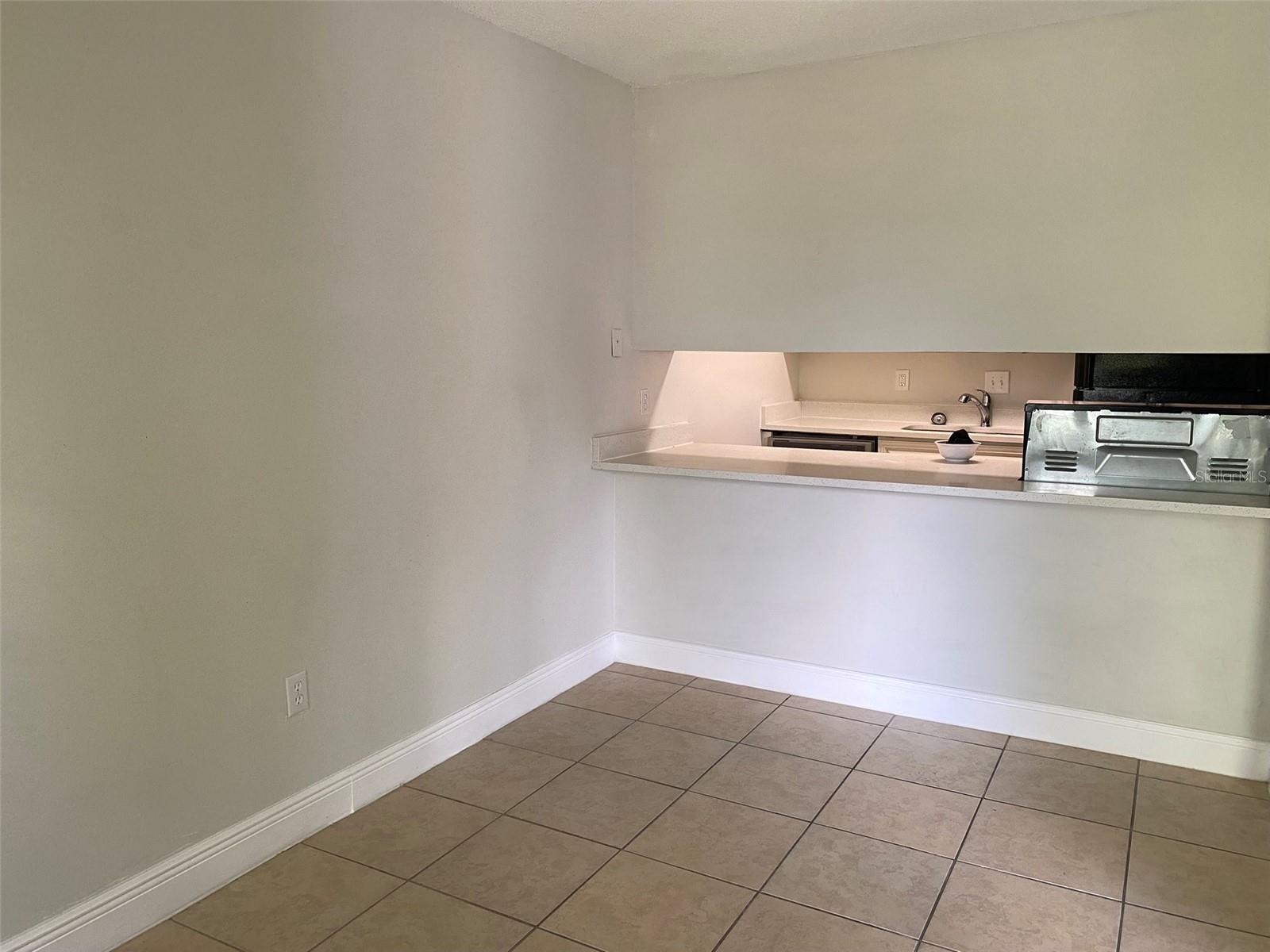 5317 Curry Ford Rd #m202 Property Photo 7
