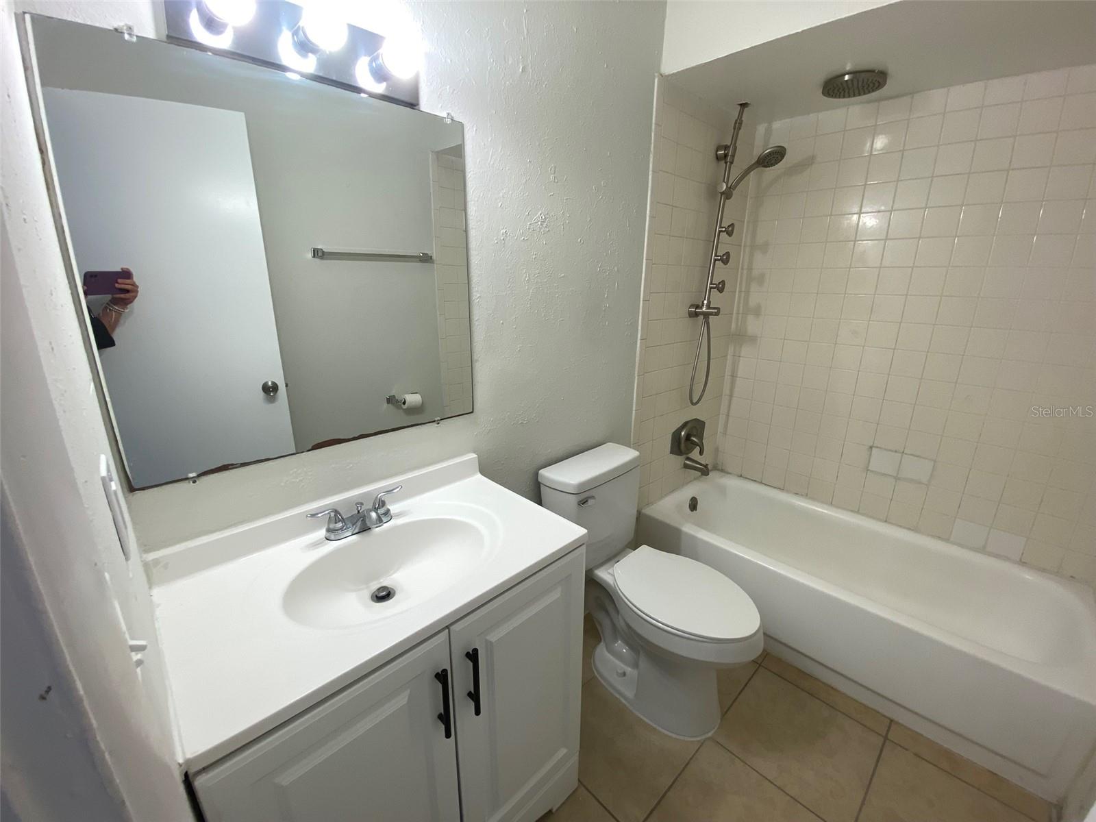 5317 Curry Ford Rd #m202 Property Photo 9