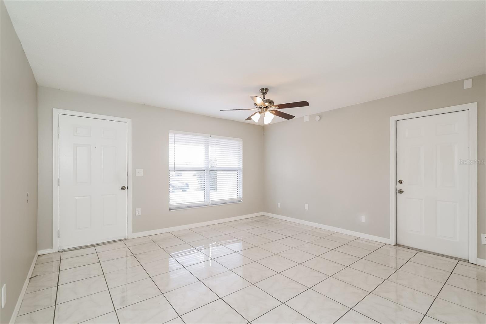 425 Danube Way Property Photo 2