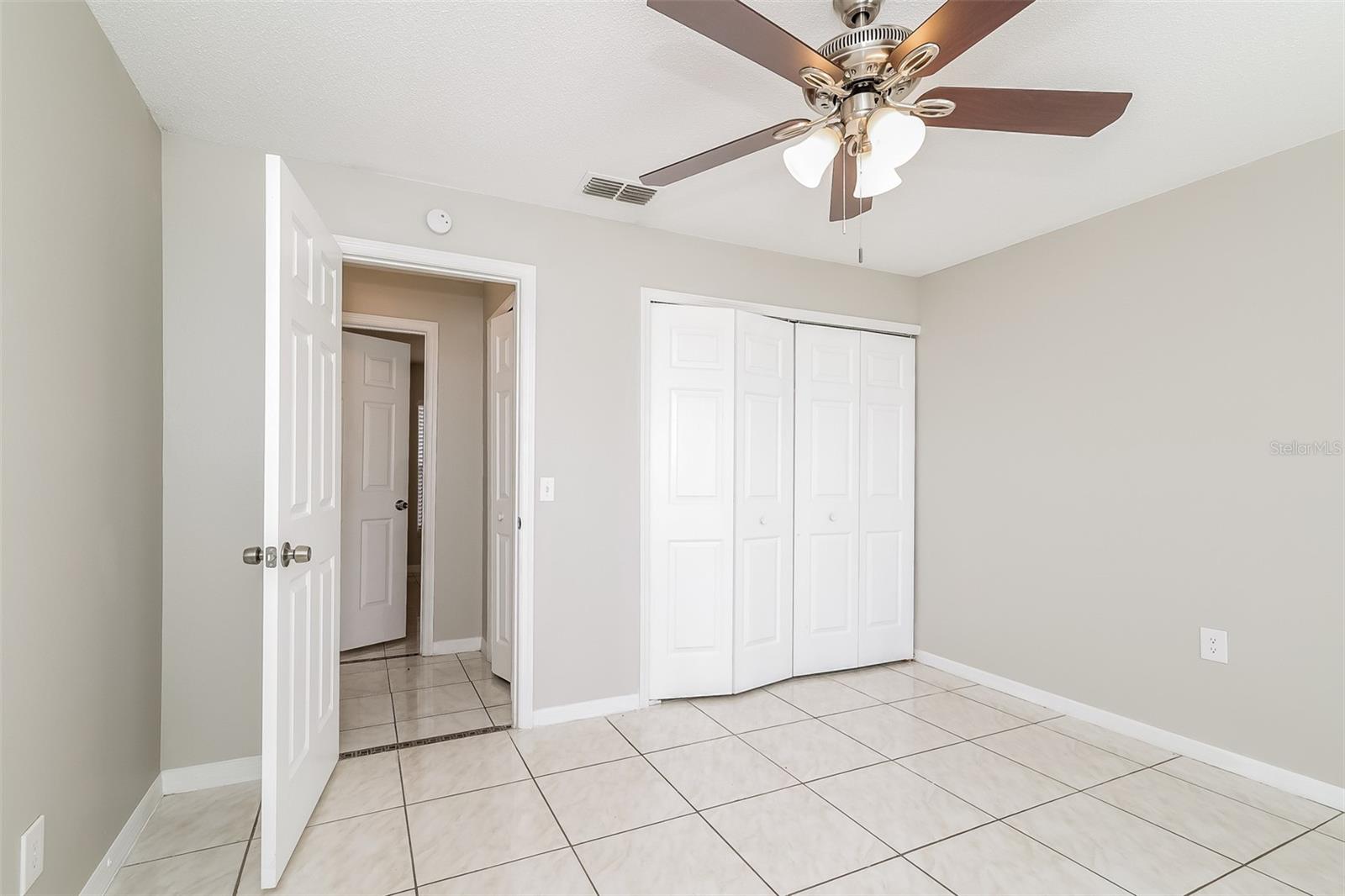 425 Danube Way Property Photo 9