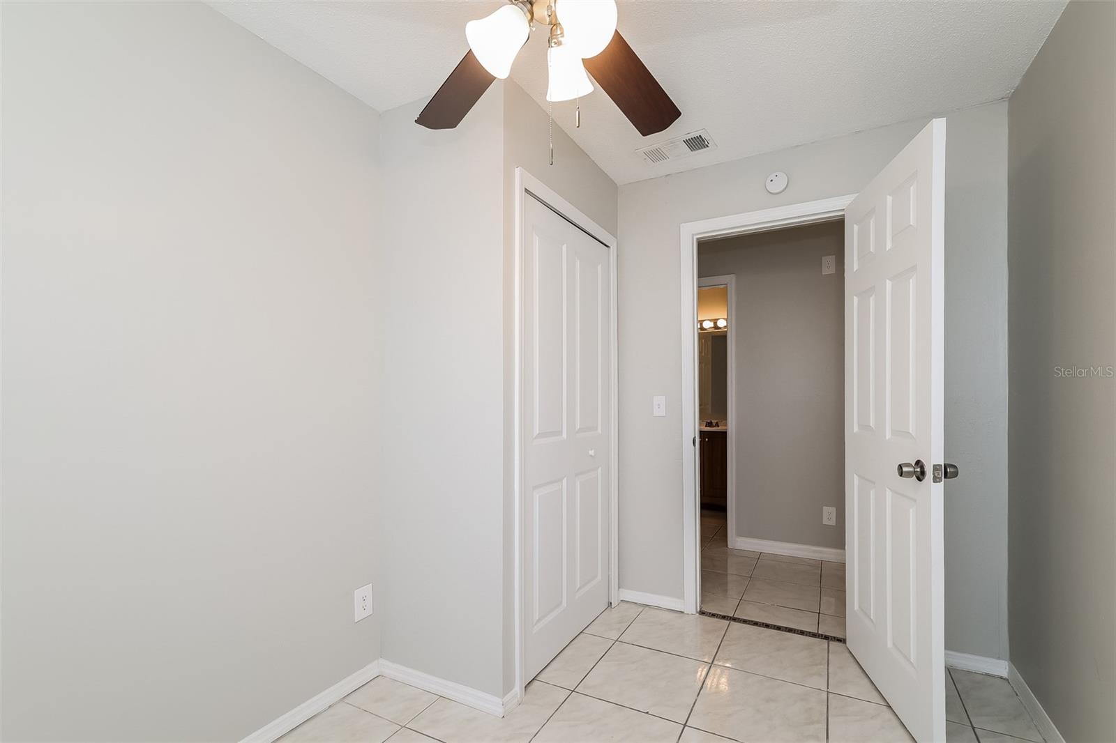 425 Danube Way Property Photo 11