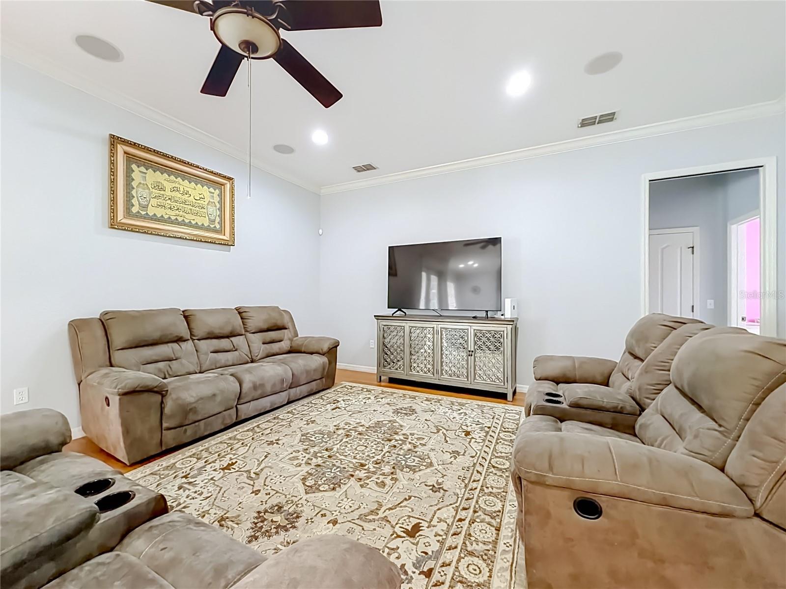 2534 Iris Ann Dr Property Photo 16