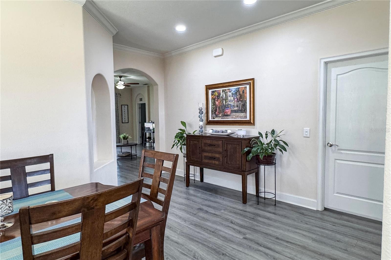 6335 Silver Leaf Ln Property Photo 14