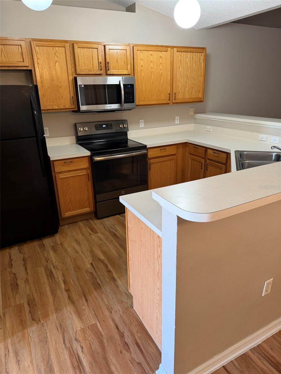 255 Lobelia Dr Property Photo 8