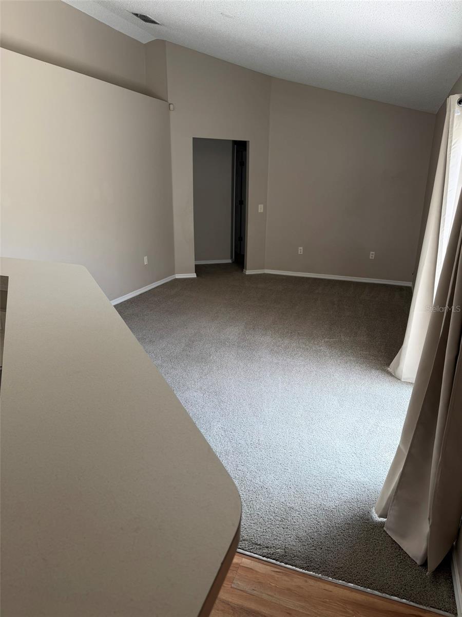 255 Lobelia Dr Property Photo 14