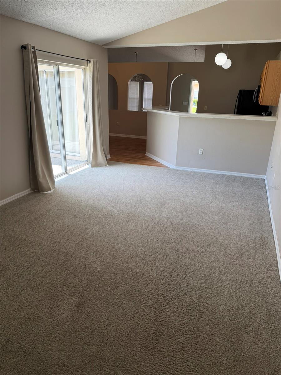 255 Lobelia Dr Property Photo 15