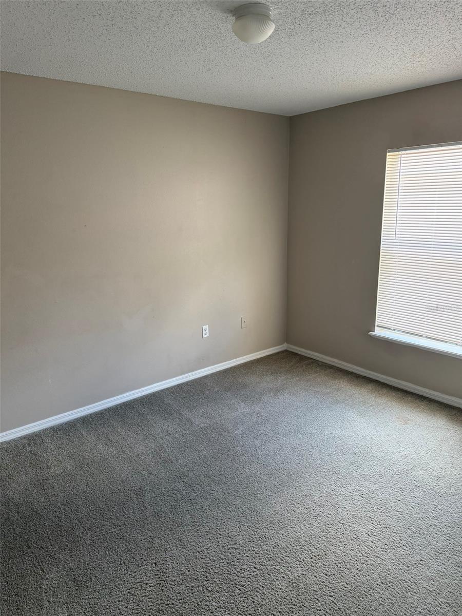 255 Lobelia Dr Property Photo 29