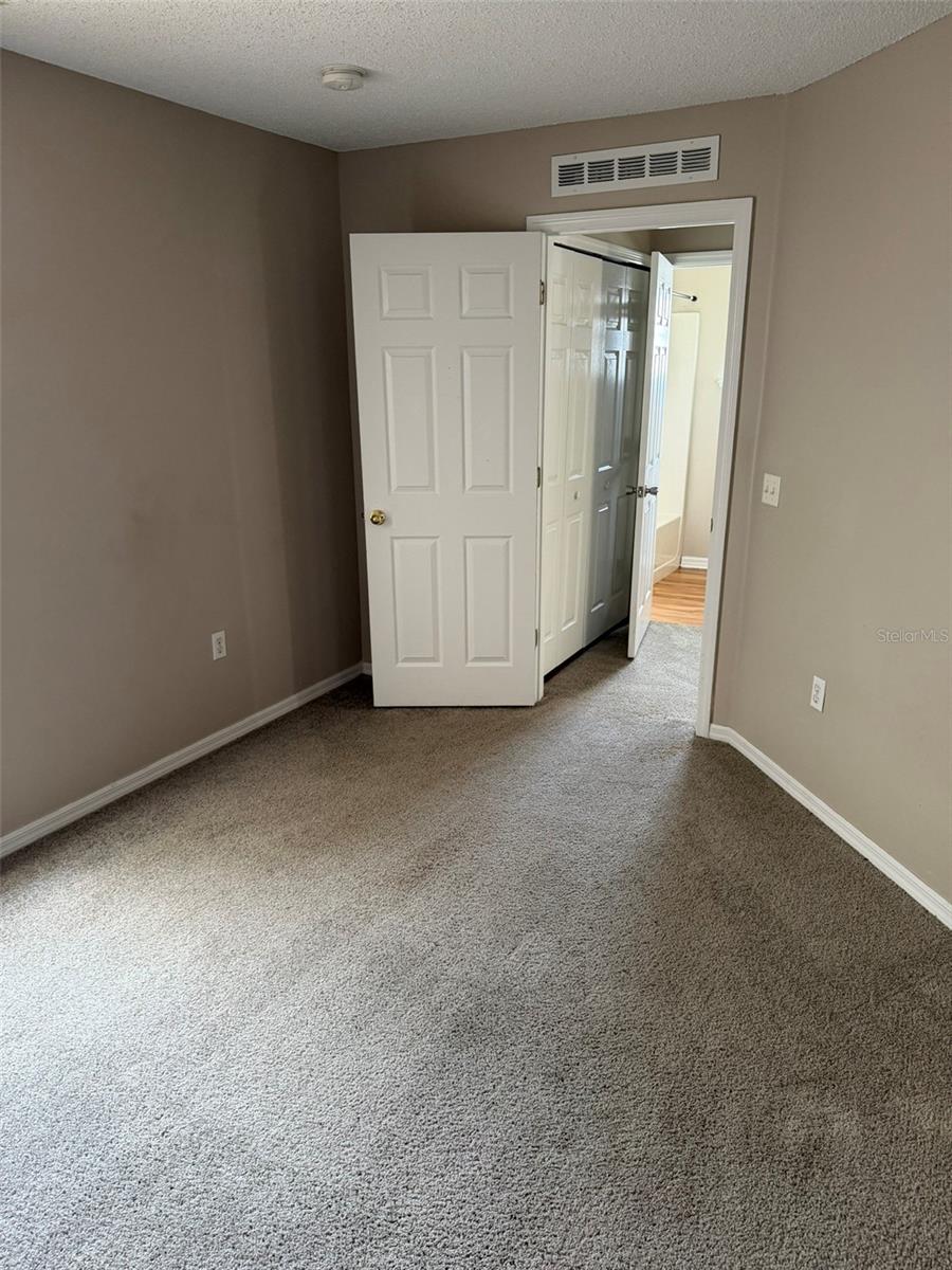 255 Lobelia Dr Property Photo 31