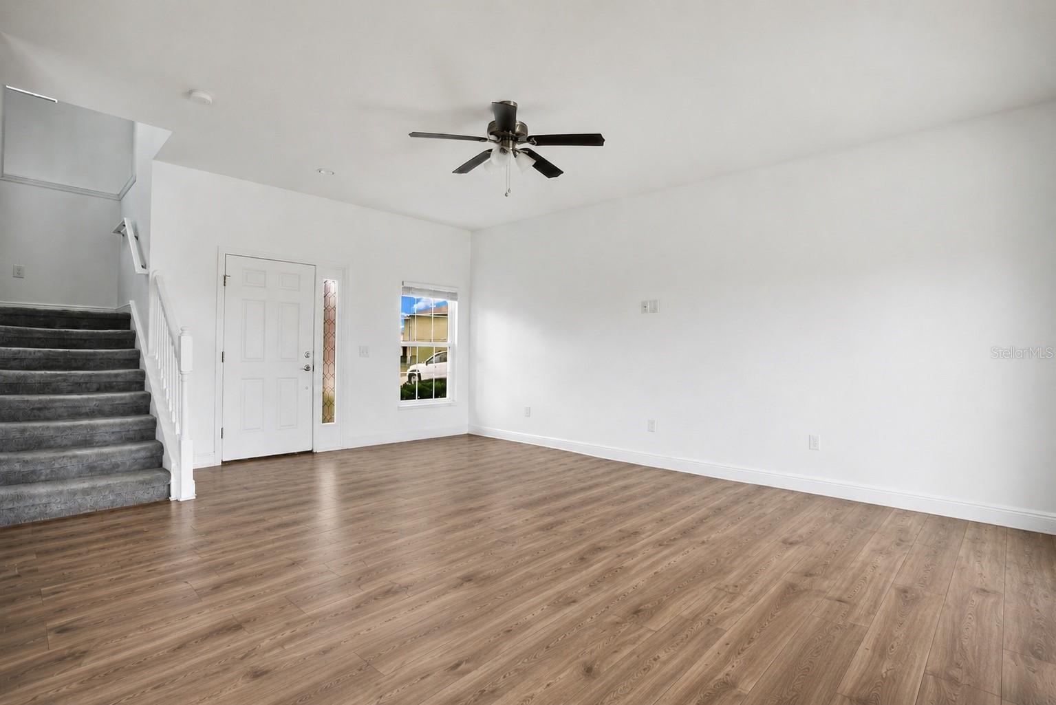 1370 Salisbury Dr Property Photo 3