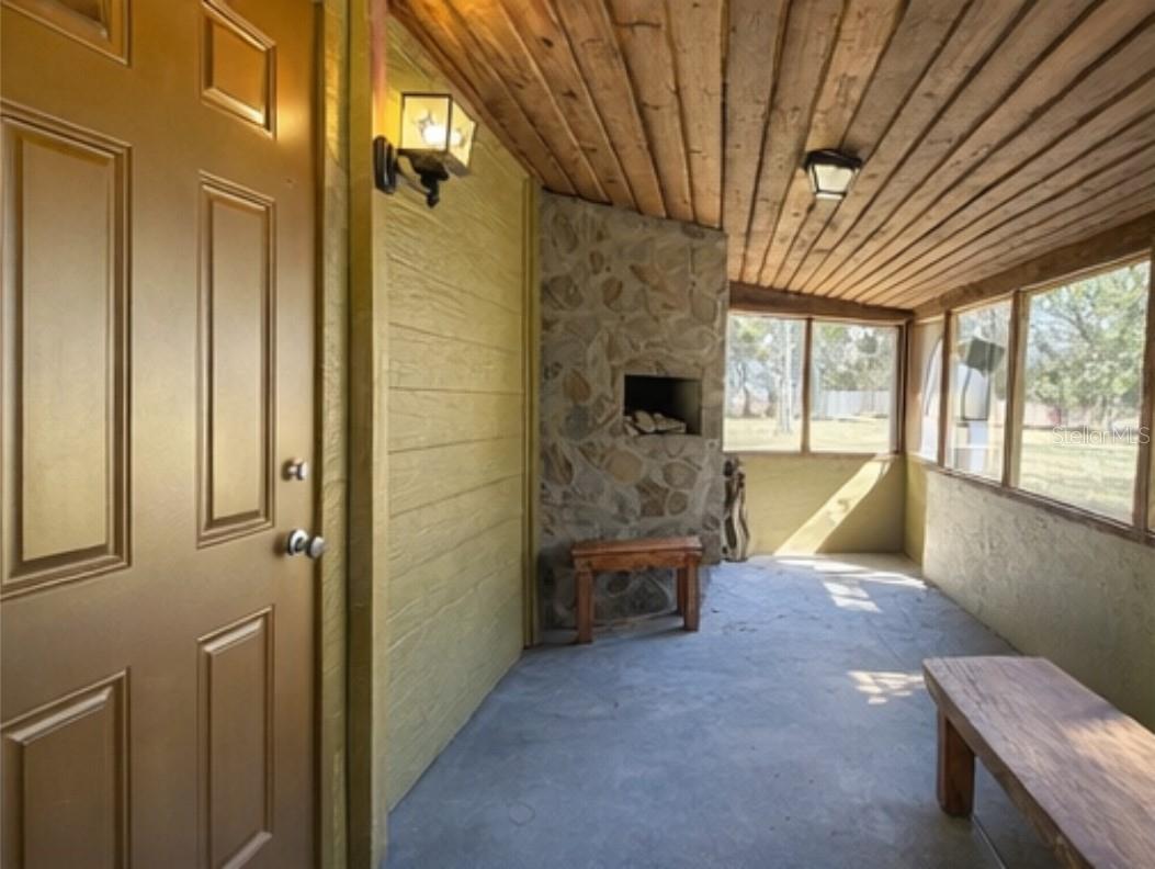 445 S State Road 415 Property Photo 16