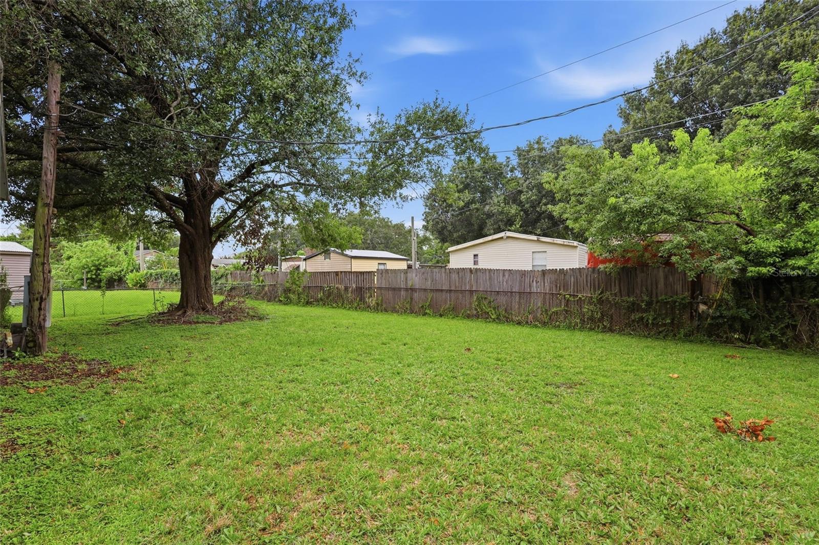 2746 Tropical Lake Dr Property Photo 20