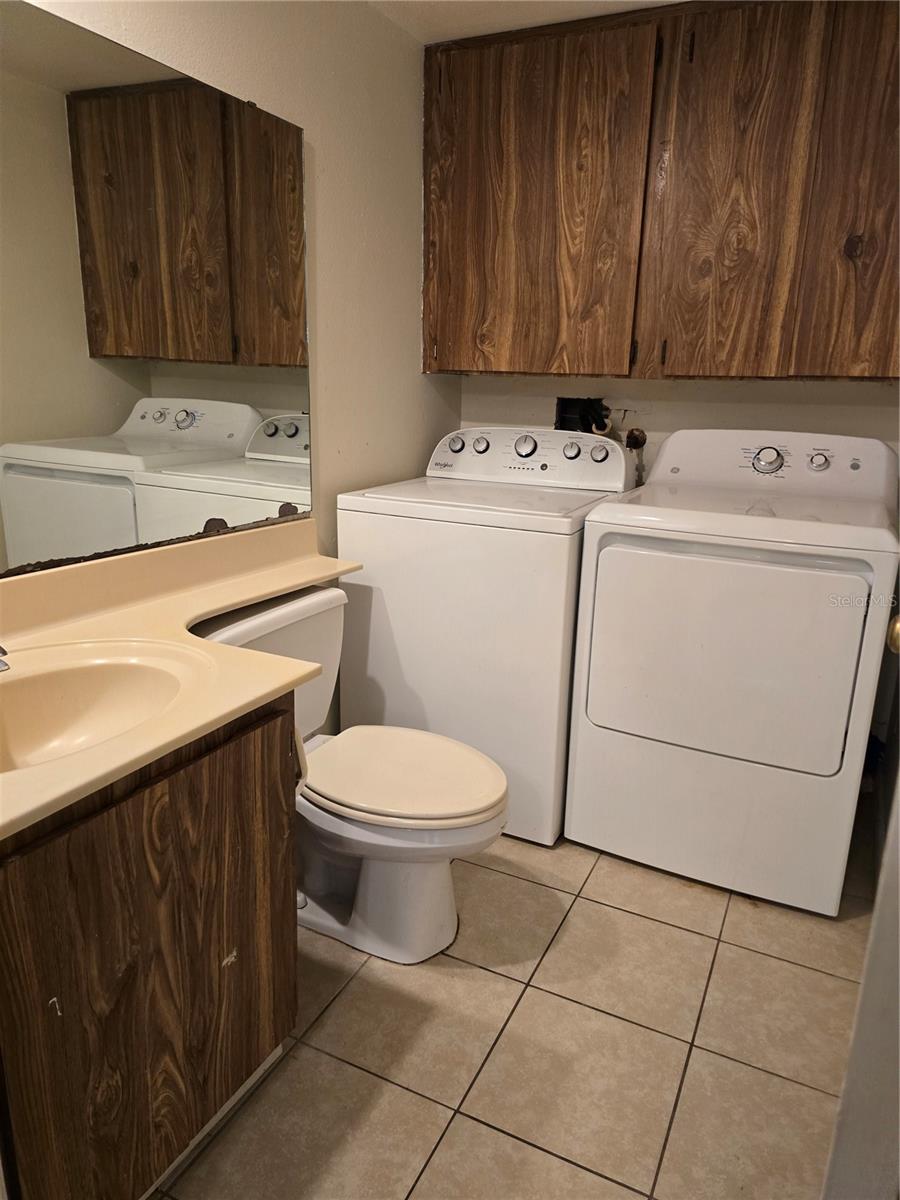 2614 2nd Ct Property Photo 6