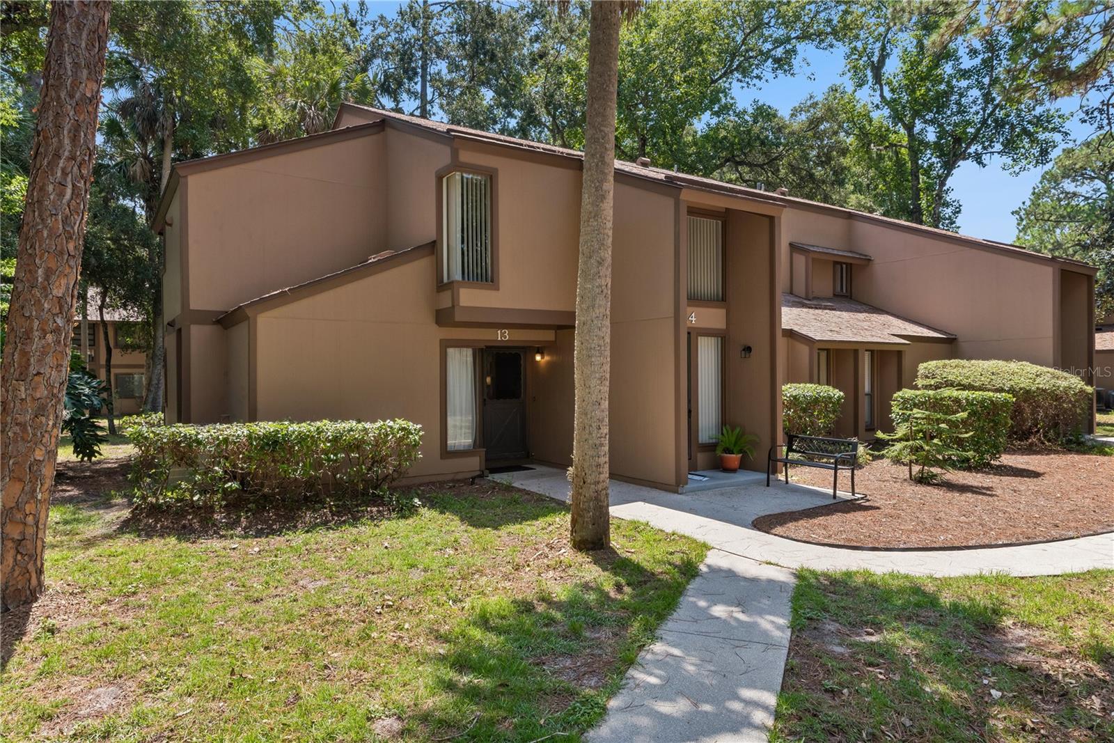 13 Pinehurst Pl #13 Property Photo 1