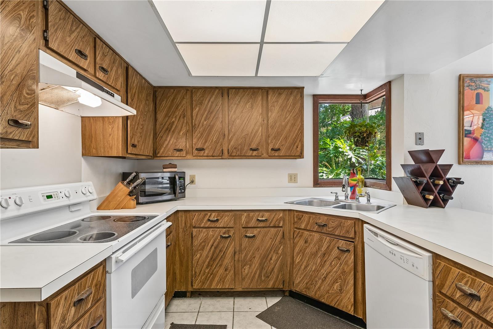 13 Pinehurst Pl #13 Property Photo 8