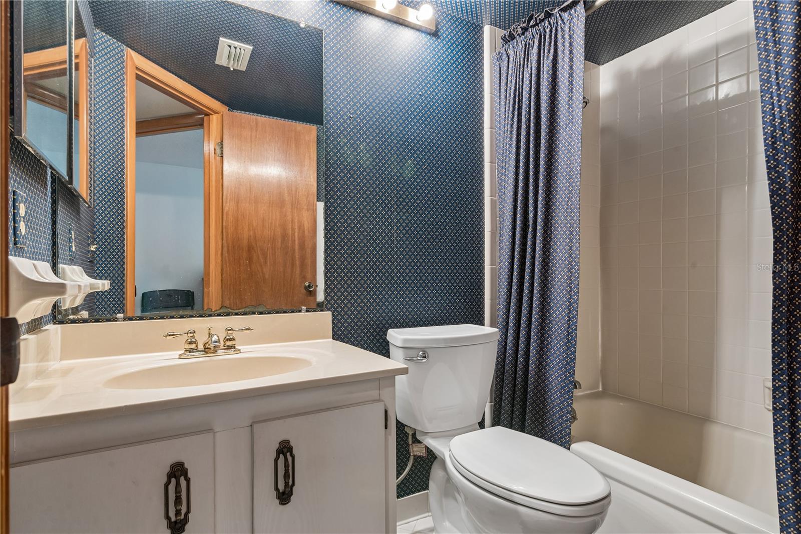 13 Pinehurst Pl #13 Property Photo 16
