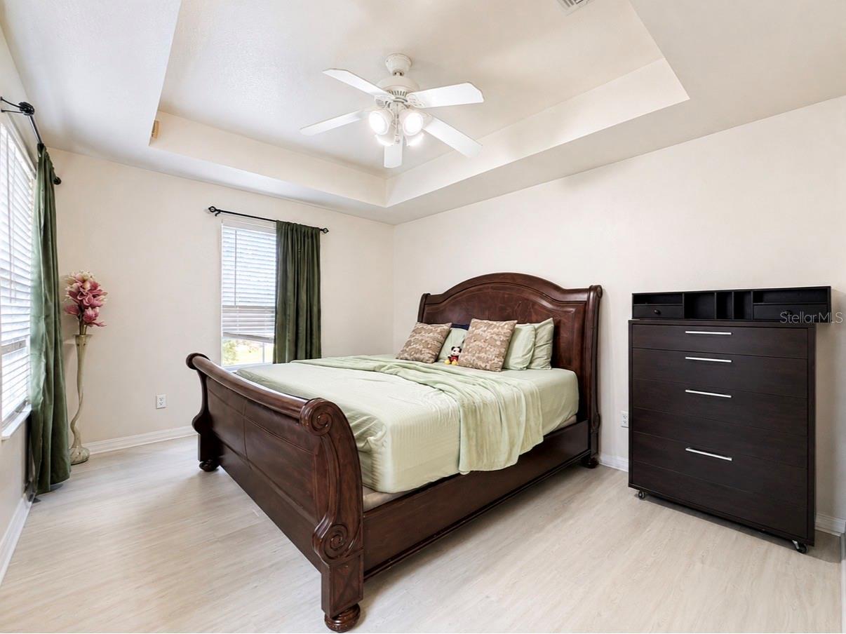 10210 Fallsgrove St Property Photo 14