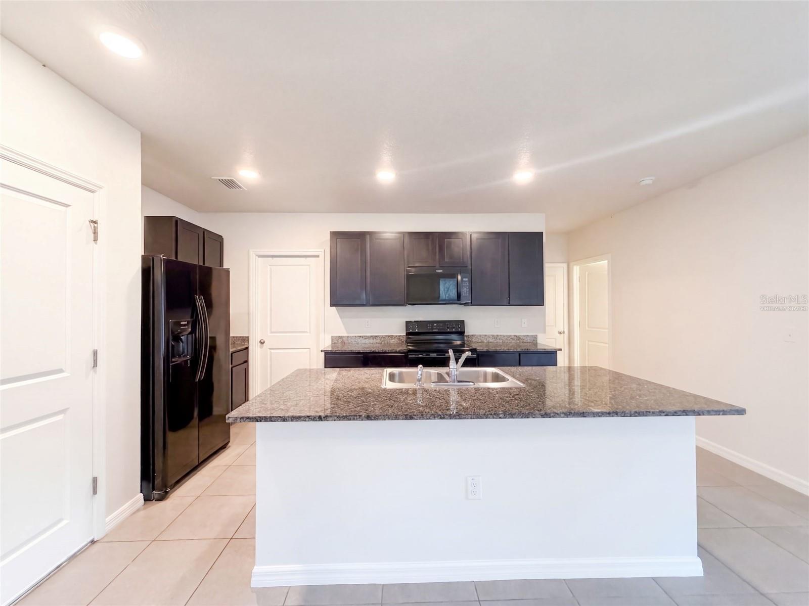 16805 Trite Bend St Property Photo 2