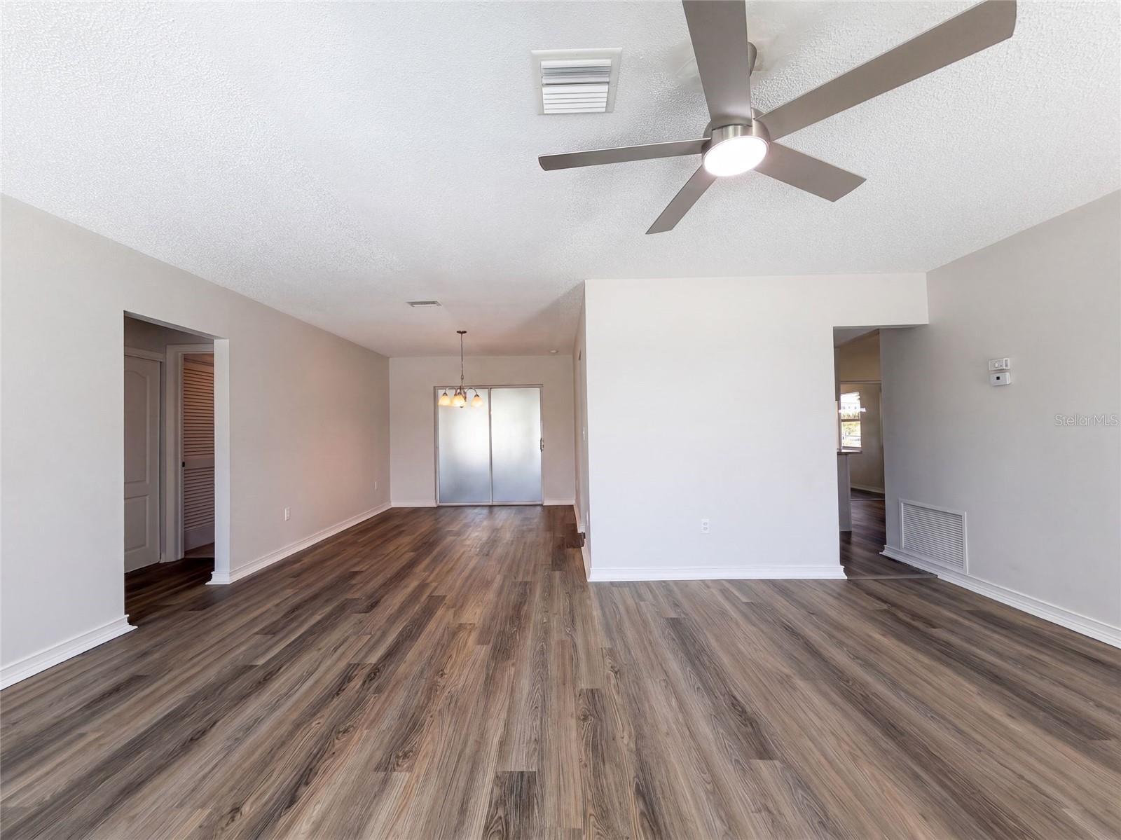 6331 Safford Ter Property Photo 8