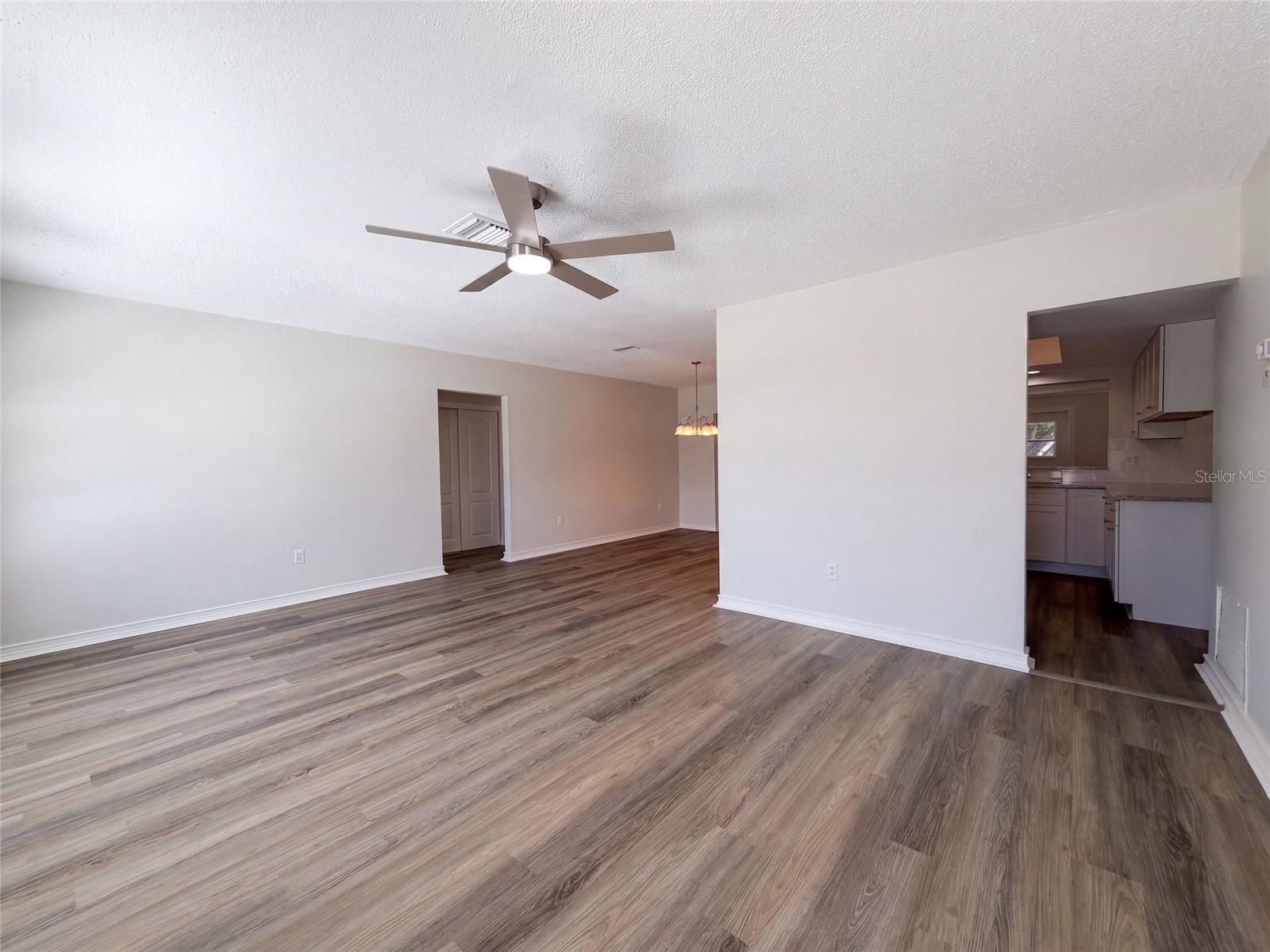 6331 Safford Ter Property Photo 9
