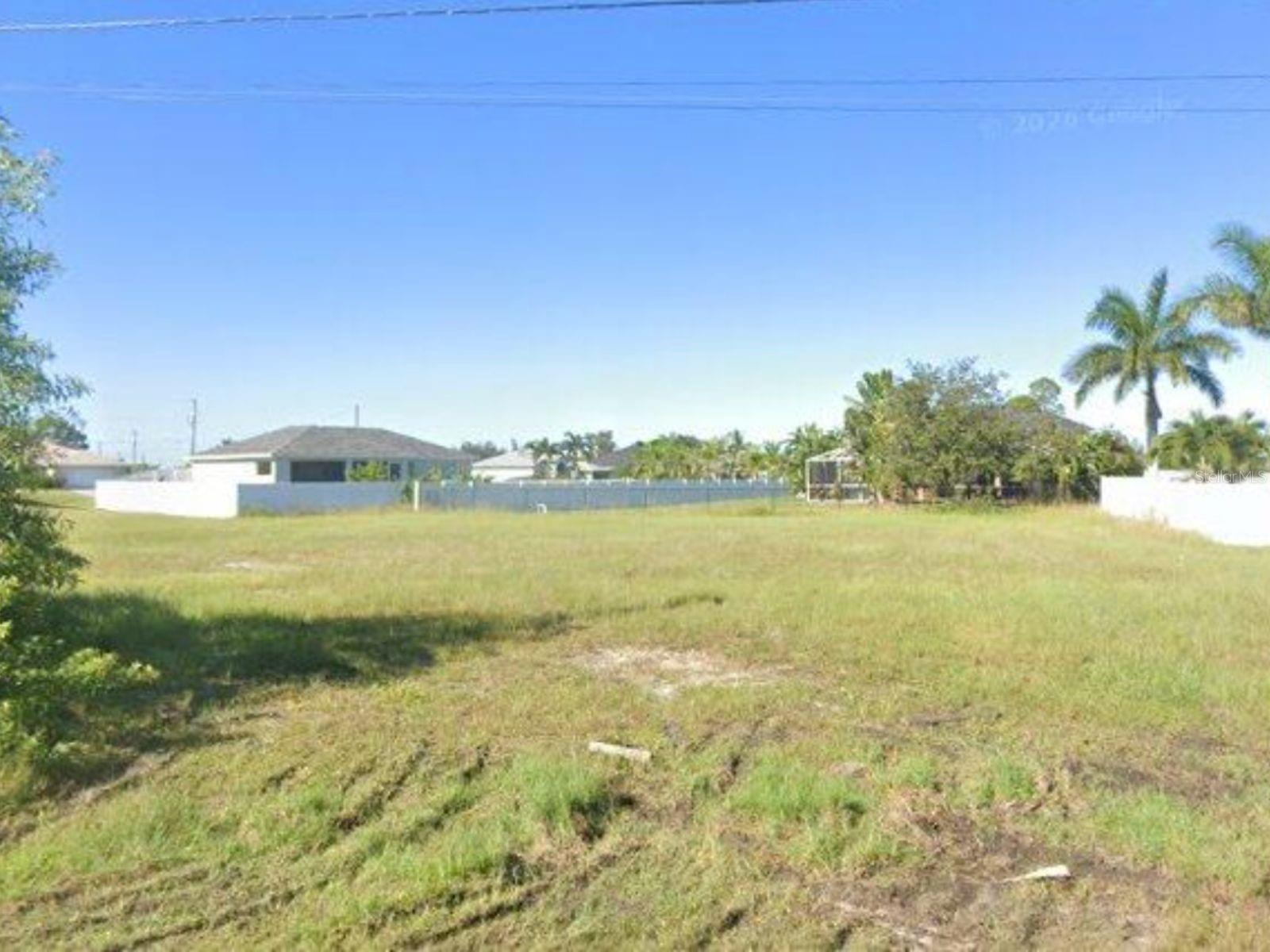 12 SW 25TH PL Property Photo 1