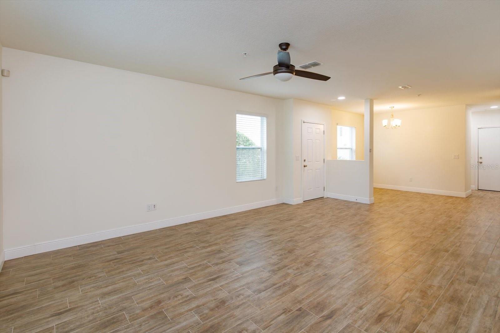 3641 Seneca Club Loop #4-103 Property Photo 8