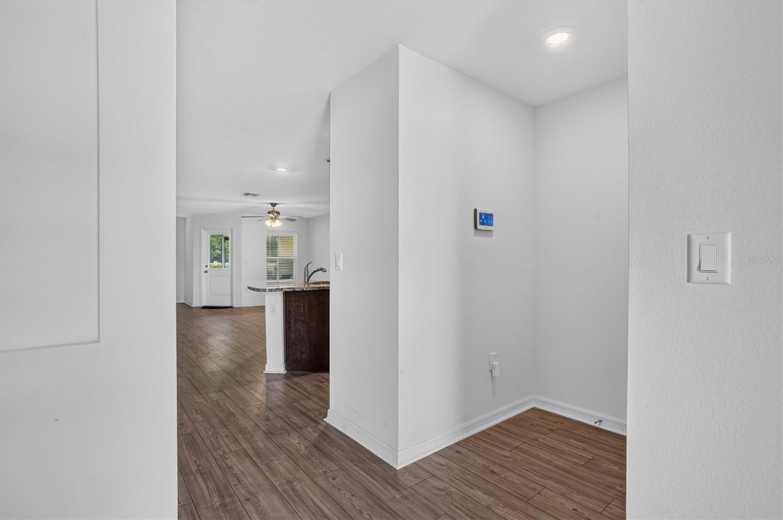 1556 Wynford Cir Property Photo 12