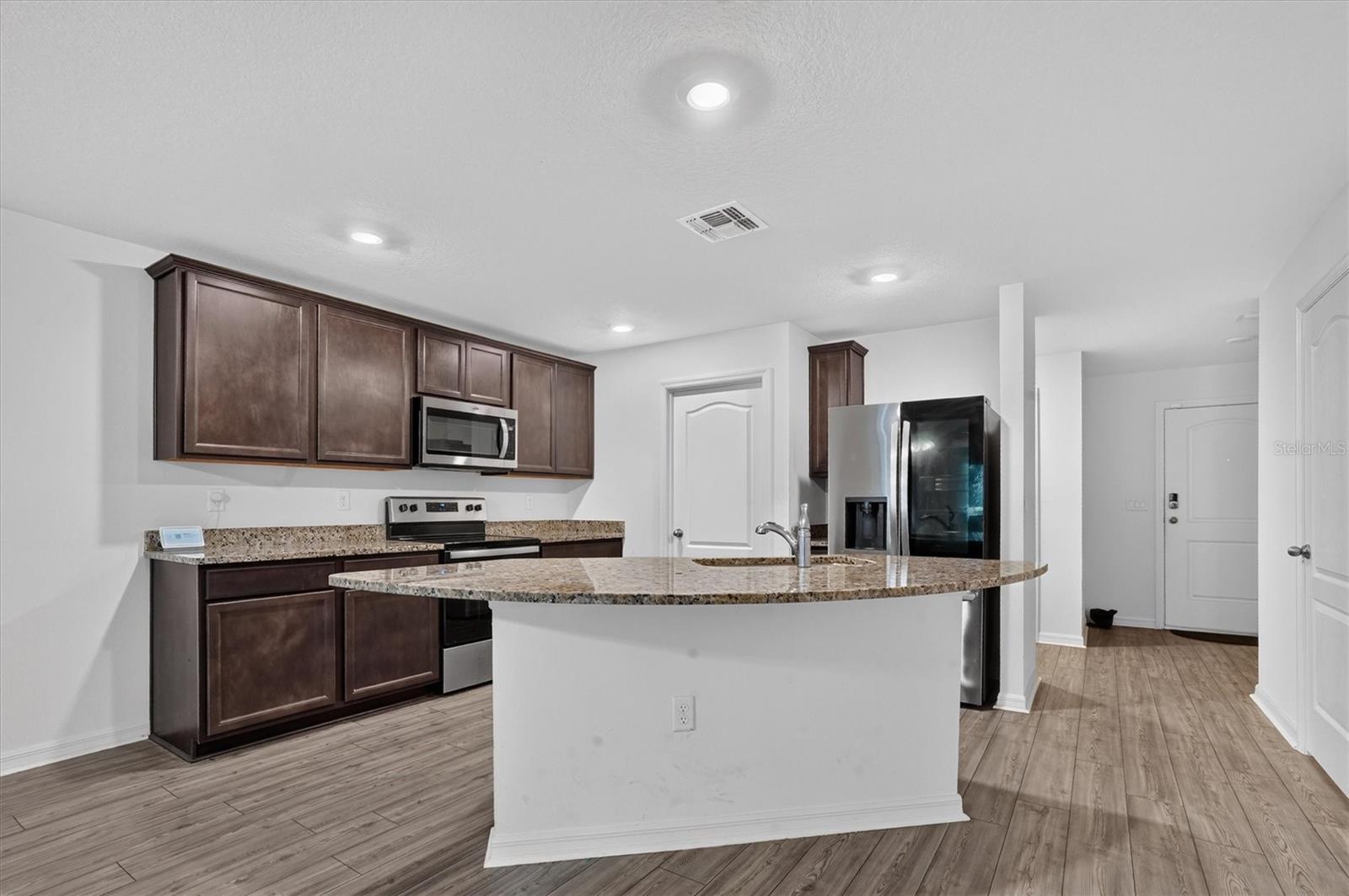 1556 Wynford Cir Property Photo 16