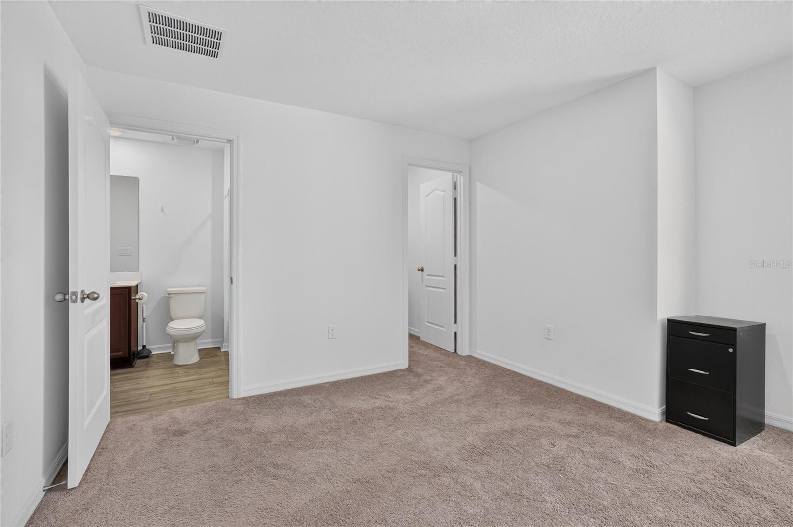 1556 Wynford Cir Property Photo 34
