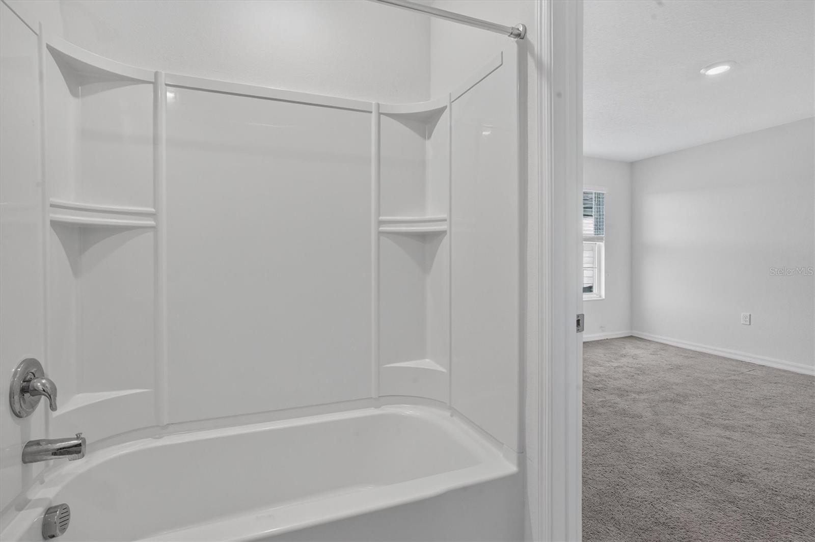 1556 Wynford Cir Property Photo 38